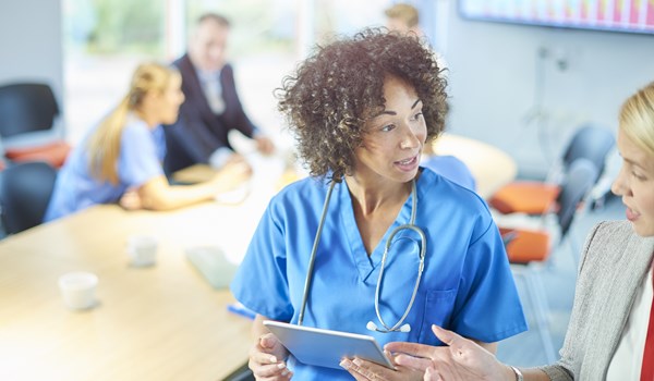 clinical_non-clinical_conversation.jpg?cx=0.77&cy=0.47&t=W600xH350&hash=3CC9AA6A1594308507619C1E90327FC6