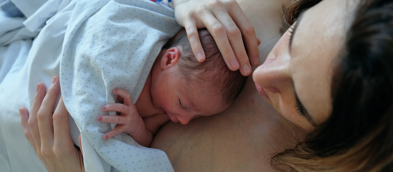 Skin-to-Skin Contact May Reduce Postpartum Depression Risk Featured Image